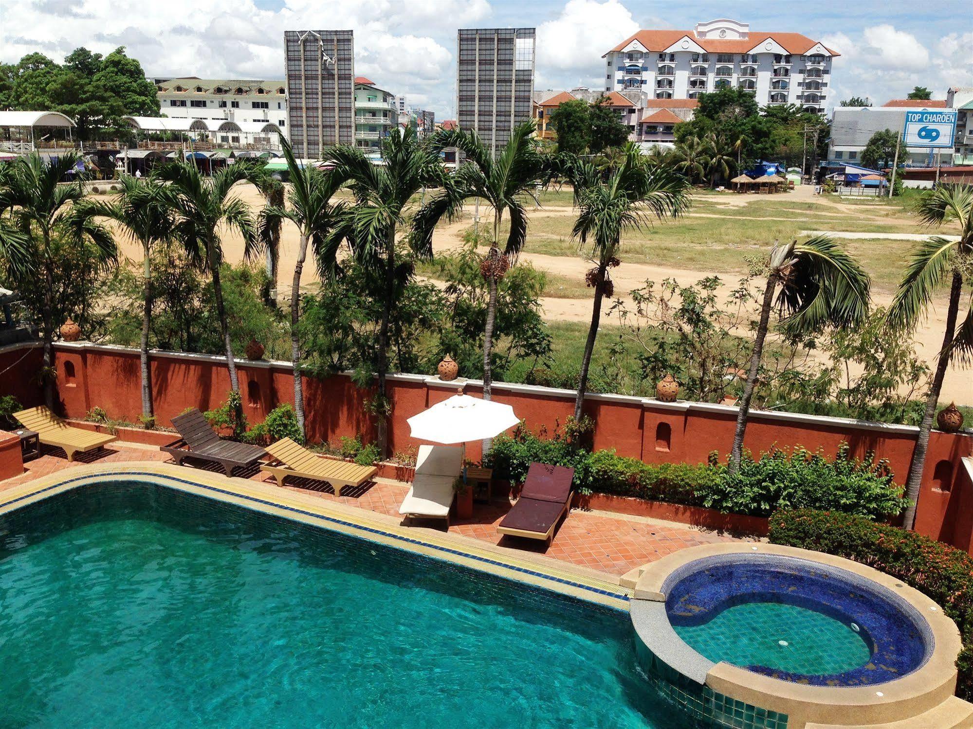 SKAW BEACH HOTEL, PATTAYA ***